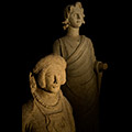Pomezia - Museo Lavinium, Sala Tritonia virgo, statua di fanciulla con boccoli e statua femminile con colomba